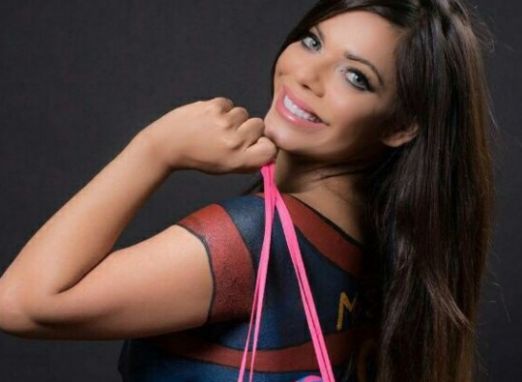 Miss Bumbum se pinta com cores do Barcelona em ensaio. Confira fotos!