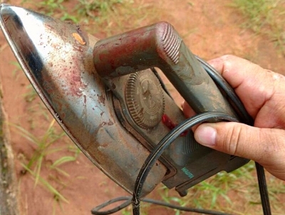 Idoso de 86 anos é morto a golpes de faca e com ferro de passar roupas