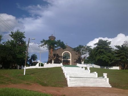 Comissão do bairro “Maria Auxiliadora” realiza revitalização na Igreja de Bella Vista Norte