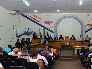 Empresário de Aquidauana organiza protesto contra aumento do subsídio dos vereadores