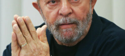 Para Lula investigação de tríplex é “sacanagem homérica”