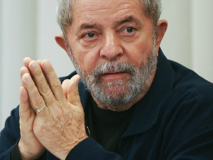 Para Lula investigação de tríplex é “sacanagem homérica”
