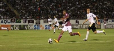 Ferroviária perde para Novorizontino em casa, mas toma ponta do São Paulo
