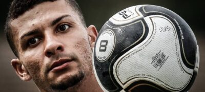 Alison admite ter recebido proposta do Corinthians, mas foca no Peixe