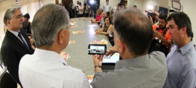 Governador recebe aparelhos da Receita Federal e diz que população precisa lutar contra mosquito