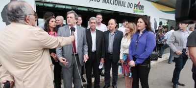Em Brasília, PMDB do Estado defende saída da base do governo