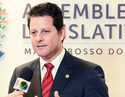 Renato Câmara comemora sinal de 3g em Bonito