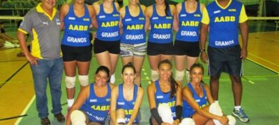Invicto há 3 anos, time feminino de voleibol da Capital disputará torneio nacional em Maceió