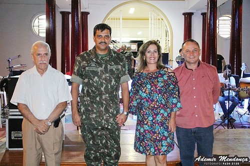Prefeito Douglas Gomes participa de comemorações pelo Dia do Exército Brasileiro