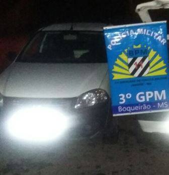 Polícia Militar do Distrito do Boqueirão recupera veículo furtado e prende autores