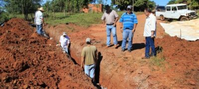 Secretaria de Obras constrói rede de drenagem na Adão Godoy