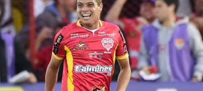 Autor de golaço se espelha em semi contra Timão para ser campeão na Vila