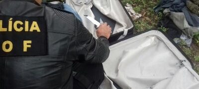 DOF faz apreensão de Cocaína em blusa em fundo falso de mala em Corumbá