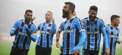 Grêmio vence, passa o Corinthians e joga Cruzeiro para a lanterna