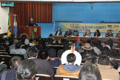 Caciques reivindicam terra, saúde, educação, e repudiam Conselho Terena