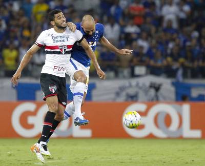 No Mineirão, São Paulo bate o Cruzeiro e volta a vencer como visitante