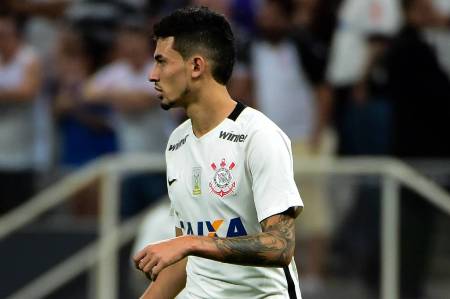 Pedro Henrique celebra reviravolta depois de anular Guerrero em Itaquera