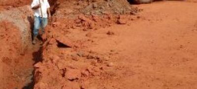 Prefeitura coloca Bueiros na Rua José Simplício da Costa Marques