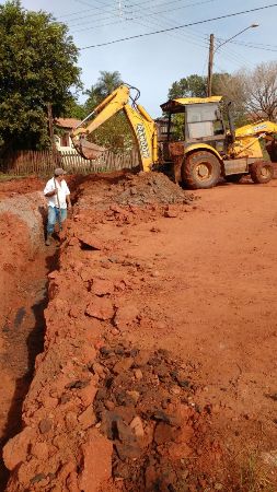 Prefeitura coloca Bueiros na Rua José Simplício da Costa Marques