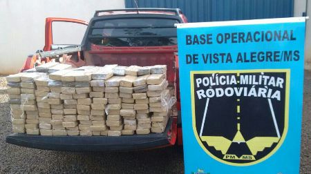 PRE BOP Vista Alegre apreende 172 kg de maconha em fundo falso de veículo
