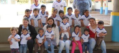 Alunos dos CEIMS de Bela Vista recebem uniformes