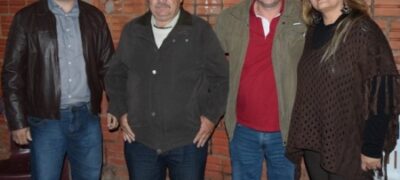 Douglas Gomes “ Da Ponta Pé” em campanha com reunião nos bairros