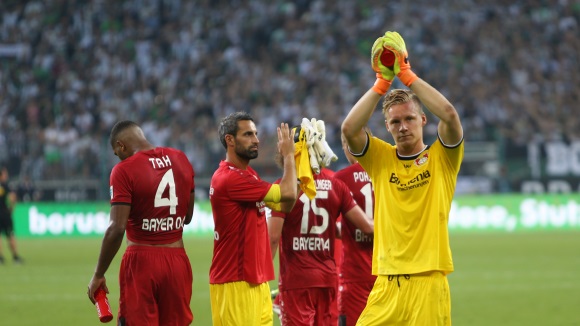 Goleiro do Bayer Leverkusen e da seleção alemã sofre amnésia durante jogo