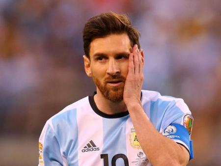 Messi se apresenta à seleção argentina para jogos das eliminatórias