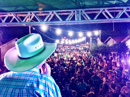 Primeiro comício de Mario Kruger atraiu uma multidão na Vila Nova