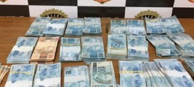 Ex-prefeito é preso com arma  e R$ 113,7 mil escondidos no quarto