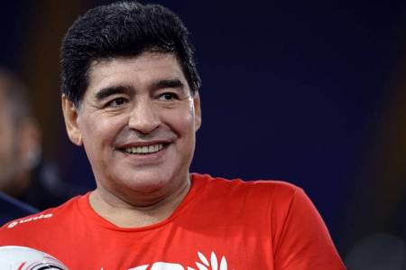 Maradona revela admiração por Neymar e compara Messi e CR7
