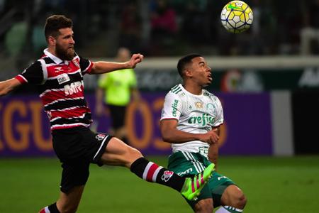 Palmeiras bate Santa Cruz e abre três pontos de vantagem na liderança