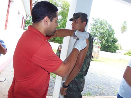 Secretaria de Saúde de Bela Vista imuniza 150 soldados contra Hepatite B  