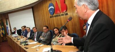 Estado terá PIB positivo de 2% graças à agropecuária, diz governador em evento na OAB