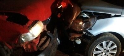 Acidente envolve três veículos na estrada da Caiieiras