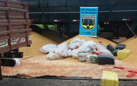 Homem é preso transportando 1.660 quilos de maconha em carga de milho