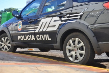 Homem esquizofrênico morre após ser esfaqueado e estrangulado pela irmã