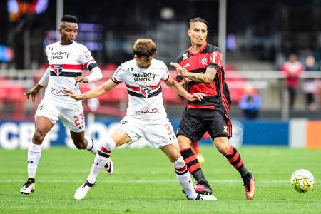 São Paulo empata com Flamengo, e Palmeiras pode abrir três pontos