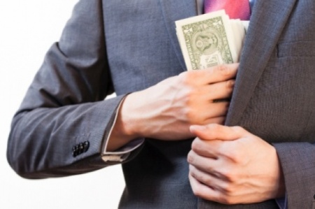 Cérebro se adapta para ser cada vez mais desonesto, diz pesquisa