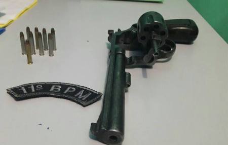 PM de Porto Murtinho apreende arma de fogo após mulher ameaçar tirar sua própria vida