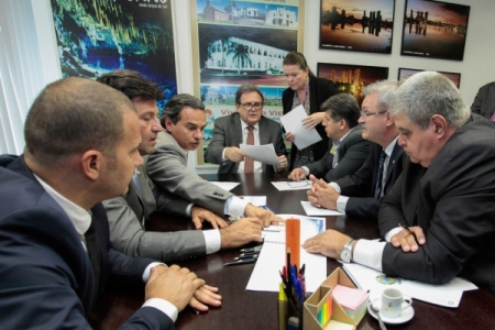 Bancada federal se junta a Marquinhos Trad para “salvar” Campo Grande