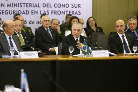 Michel Temer defende operações de segurança permanentes nas fronteiras