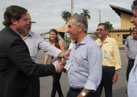 Reinaldo e ministro do Turismo autorizam obras de R$ 41,1 milhões em Bonito