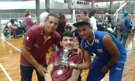 Alunos da APAE de Três Lagoas conquistam medalha de ouro em competição