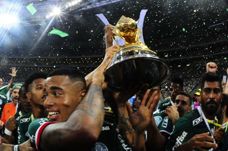 Jesus chora no adeus ao Palestra, mas avisa: “É só um até logo”