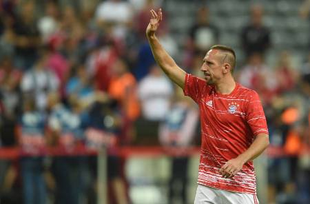 Dorival ‘sugere’ que Santos tente trazer Ribéry, Totti e Yaya Touré