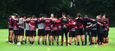 À espera de Ceni, Tricolor volta aos treinos para deixar boa impressão