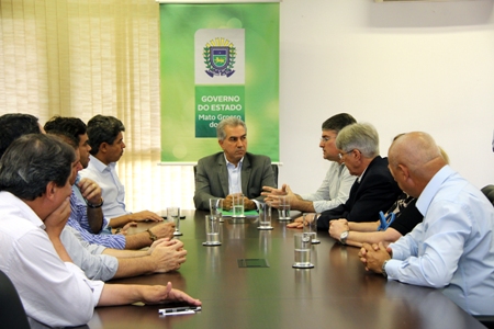 Governo antecipa 13º salário dos servidores; depósito será no dia 15 de dezembro