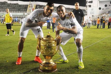 Modesto admite dificuldade e sonho de ter Gabigol e Robinho fica distante