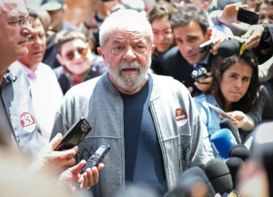PT lança Lula candidato à Presidência no início de 2017